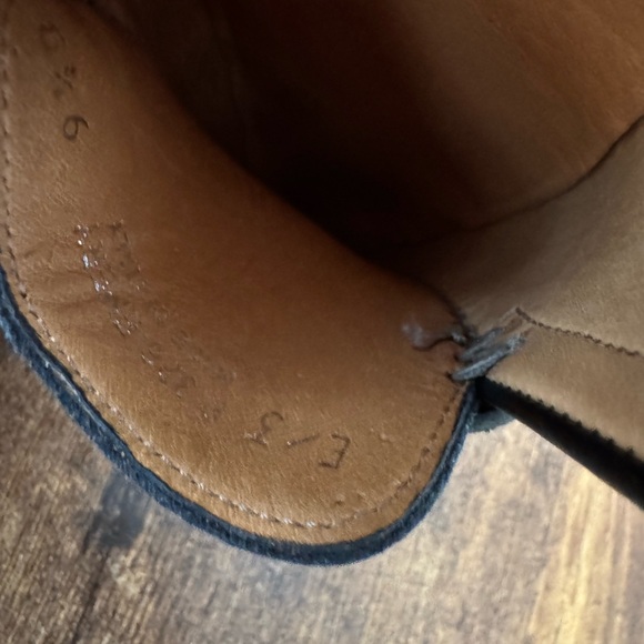 Coach Woman’s 9.5 Black Leather Loafers with Silver Accents - Picture 11 of 13